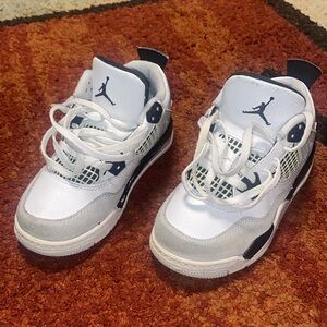 Kid Jordan sneakers